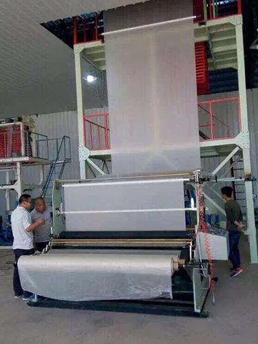 Plastic film blowing machine